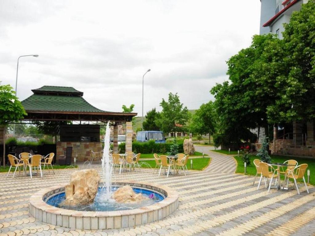 Hotel George Korce Exterior photo